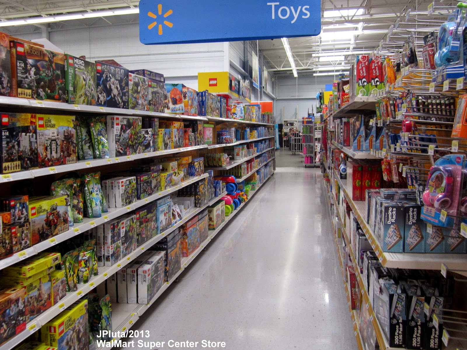 Disgusted Walmart Employees Share Stories About Their Worst - 1600x1202 - jpeg Walmart Aisle